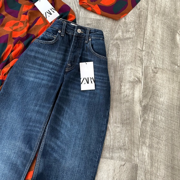 Zara Woman Jeans, Straight Fit - High Rise Size XS - Picture 3 of 8